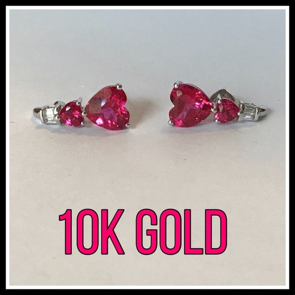 Jewelry - ❤️10k Gold Pink Sapphire Heart Earrings